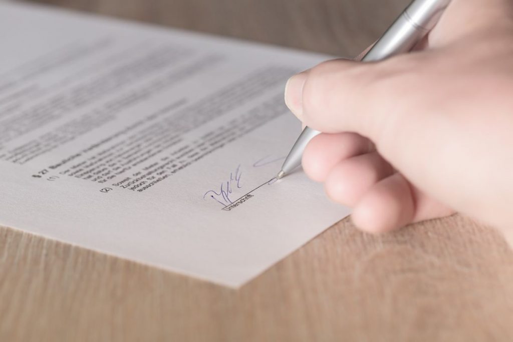 Cómo cobrar una deuda sin tener pagaré firmado Cómo cobrar una deuda sin tener pagaré firmado